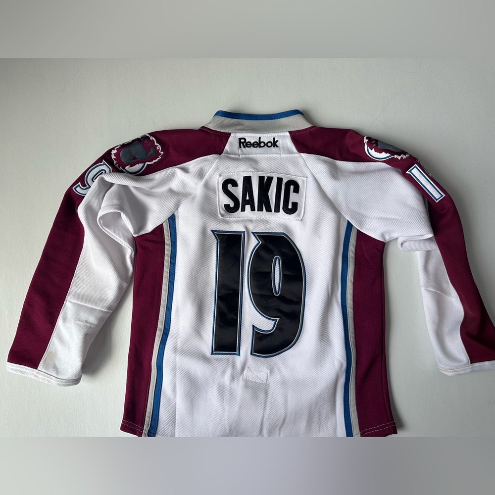Vintage Joe Sakic Colorado Avalanche